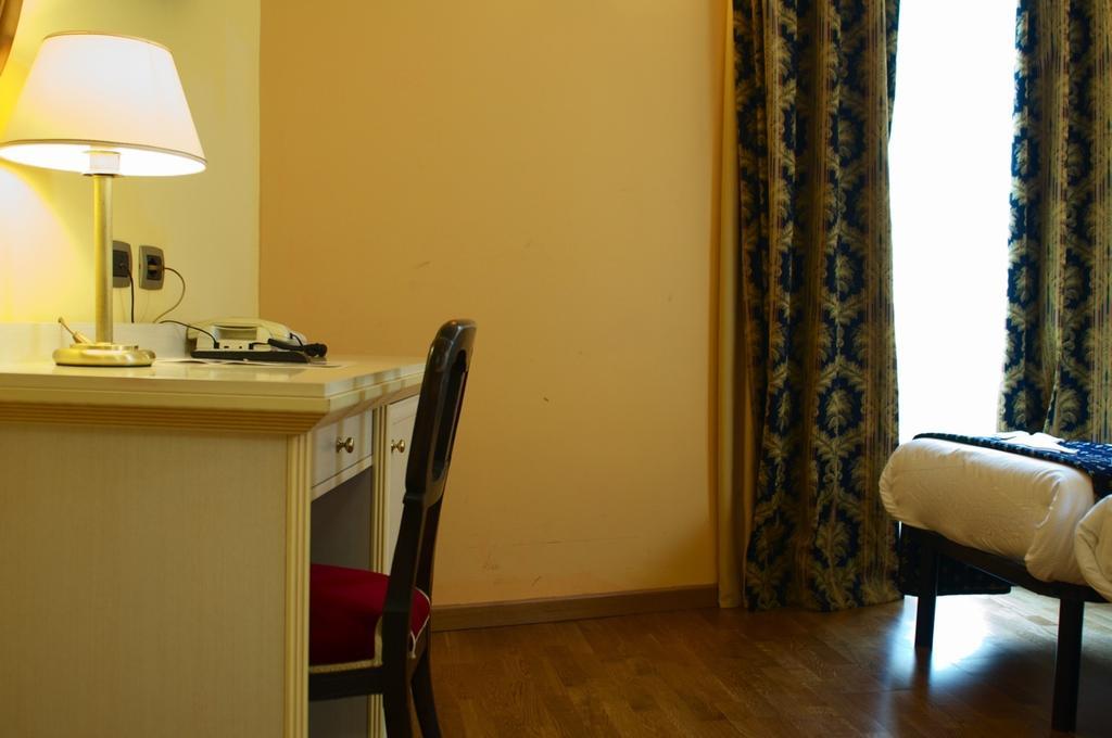 Hotel Britannia Excelsior Cadenabbia Exterior photo